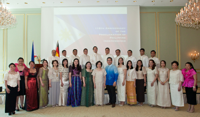 The officers and staff of the Philippine Embassy in Berlin in their Filipiniana. 